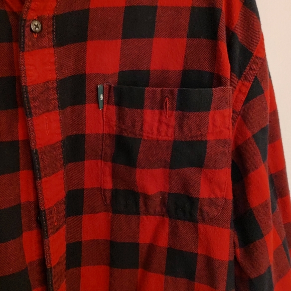 G.H. Bass & Co. Red and Black Plaid Flannel Shirt - Picture 3 of 3